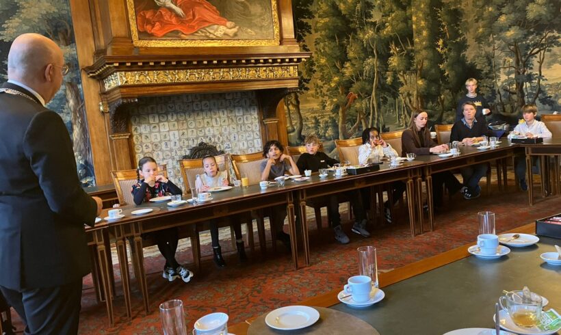 Burgemeestersontbijt 2025 – Mooie bezoeken en verhalen!